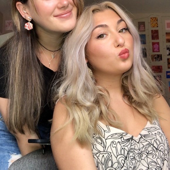 Meet your Posher, Cate - Picture 1 of 6